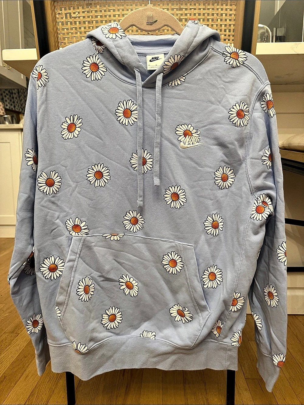 Nike Sportswear Floral Daisy Essentials Hoodie Blue Medium